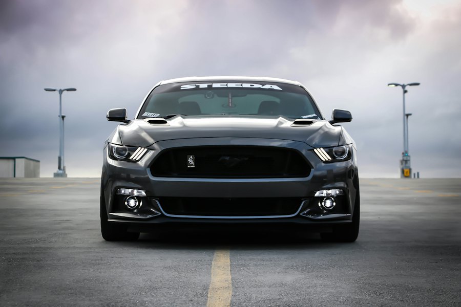 Mustang GT 5.0 V8 — único dono, revisões em dia